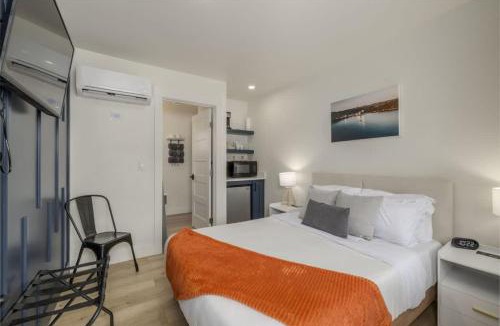 Coeur d'Alene Hotel | Pet Friendly Studio Steps from Food Truck Pavilion