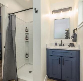 Coeur d'Alene Hotel | Pet Friendly Studio Steps from Food Truck Pavilion