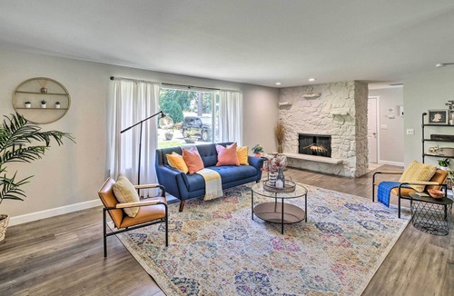 University Place House | Pet-Friendly Washington Gem w/ Yard & Hot Tub!