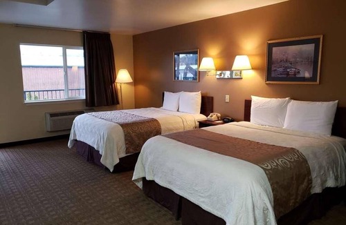 Aberdeen Hotel | Pets are Welcome! w/FREE Breakfast & Parking, Close to Peels Slough!