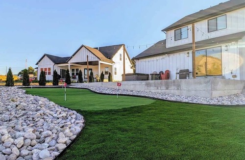 Lava Hot Springs House | Pickleball Playhouse, Hot Tub, Theater, Game Room!