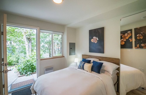 North Delridge House | Pigeon Hill Modern Townhome