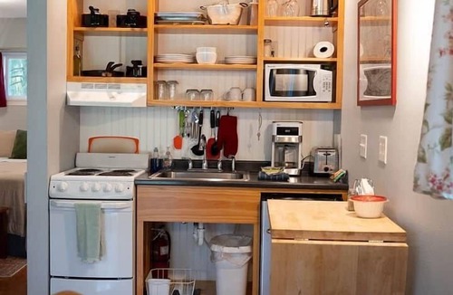 Sappho House | ‘Pine’ Riverfront Cabin near Olympic National Park
