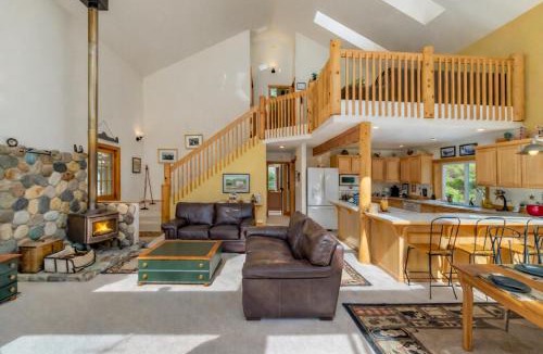 Leavenworth House | Pine Tree Cottage by NW Comfy Cabins