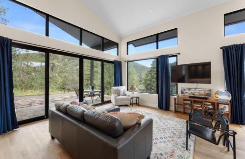 Jamestown House | Pineview Panorama Luxe Retreat 20 Mins 2 Boulder