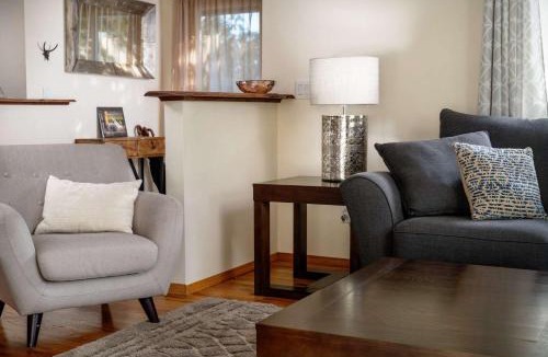 Dundee House | Pinot Vista