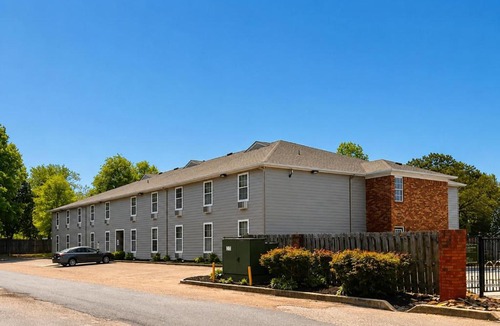 Millington Hotel | Plantation Oaks Suites & Inn Millington