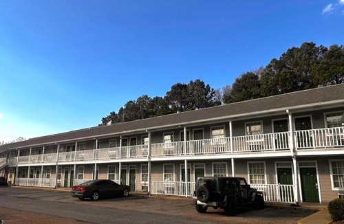 Millington Hotel | Plantation Oaks Suites & Inn Millington
