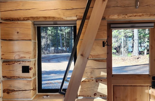 Sandpoint Cabin | Play House Private Ozone Hot Tub, w/BEAUTIFUL views. Quaint, Cozy, & Peaceful.