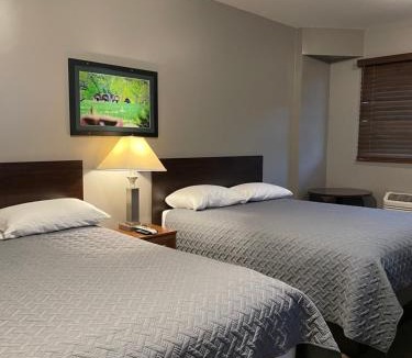 Brown County Hotel | Plaza Inn