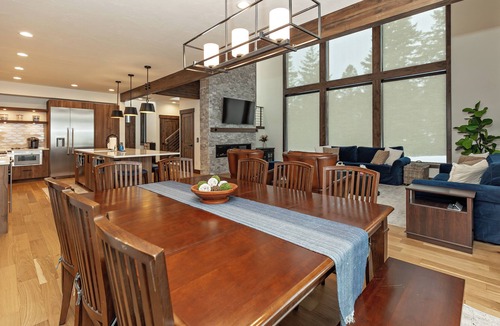 Cle Elum House | Plum Creek Lodge Expansive Mountain Views 6BR 5.5BA Game Room