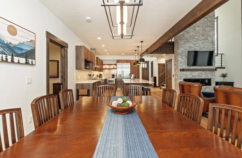 Cle Elum House | Plum Creek Lodge Expansive Mountain Views 6BR 5.5BA Game Room