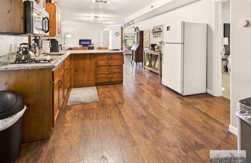 Philomath House | PNW Countryside Estate with Playground and Pickleball court