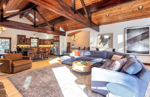 Three Rivers House | PONY47 - Stunning River Front Home, Community Pool