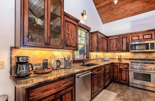 Three Rivers House | PONY47 - Stunning River Front Home, Community Pool