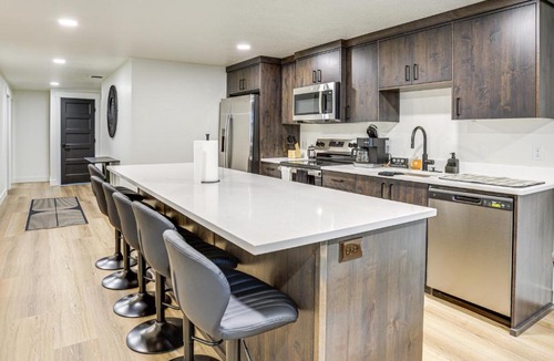 North Ogden Apartment | Pool Table & Putting Green! Scenic Ogden Escape