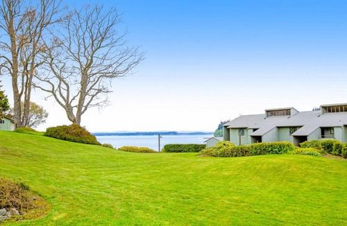 Port Ludlow Apartment | Port Ludlow Beach Condo