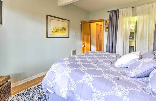 South Colby House | Port Orchard Home w/ Stunning Water Views!