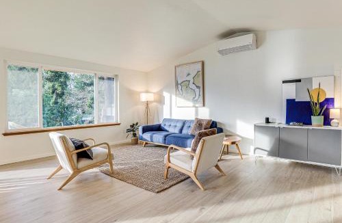 Adelma Beach House | Port Townsend Escape w/Deck, Bay & Mountain Views