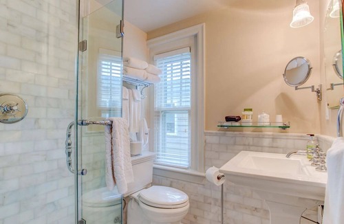 Irvington Bed & Breakfast | Portland's White House Bed & Breakfast - The Ulysses & Julia Room