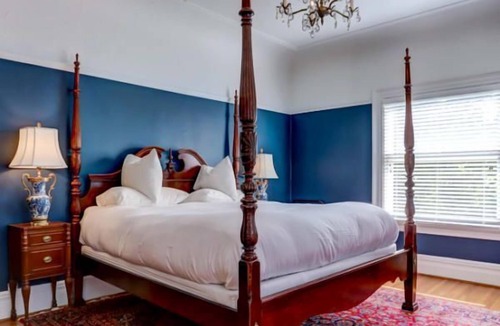 Irvington Bed & Breakfast | Portland's White House Bed & Breakfast - The George & Martha Room