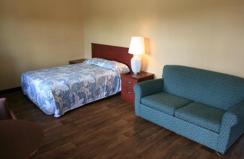 Madison South Hotel | Portland Value Inn & Suites