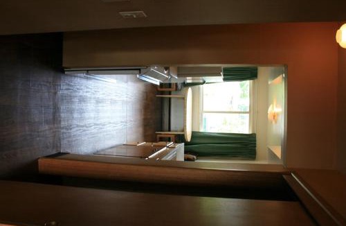 Madison South Hotel | Portland Value Inn & Suites