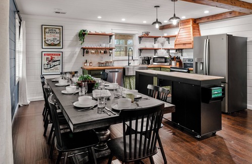 Chaplin House | Prather Ridge Estate · Bourbon Trail · 6BR · Pickleball · Hot Tub · Sauna