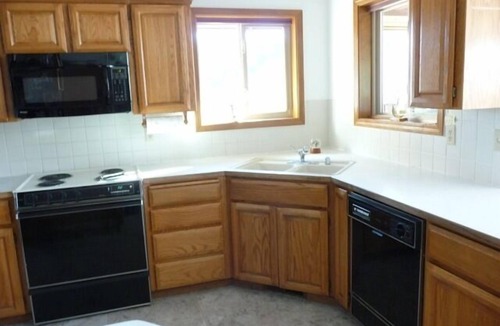 Cheney Ski Chalet | Premier Chalet Home on Beautiful Williams Lake - Consistently #1 in Region.