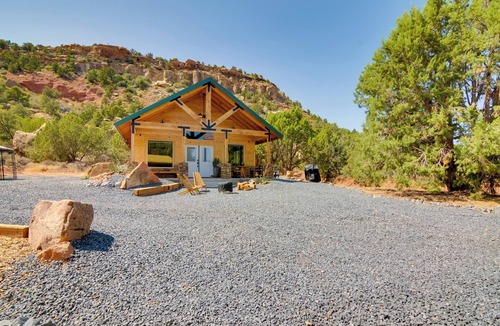 Apple Valley Cabin | Premium Apple Valley Cabin w/Zion Nat’l Park View