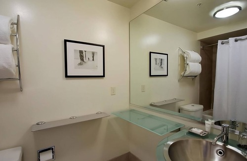 Downtown Portland Hotel | Premium Two Double Beds
