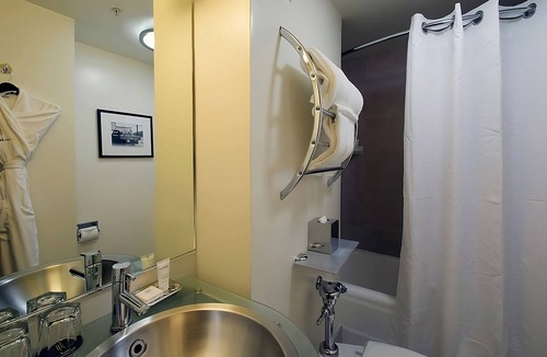 Downtown Portland Hotel | Premium Two Double Beds