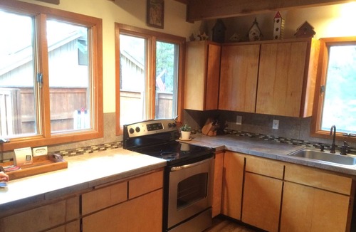 Sunriver Ski Chalet | President's Day Sale! Just Relisted after Remodel, New Hot Tub, 5-Stars Reviews