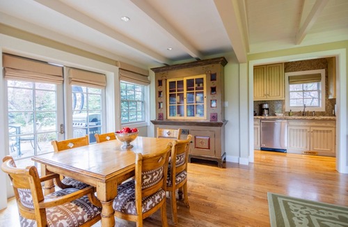 Elkhorn Cottage | President’s Cottage w/Mountain Views & Near Water Access & Steps to Dining