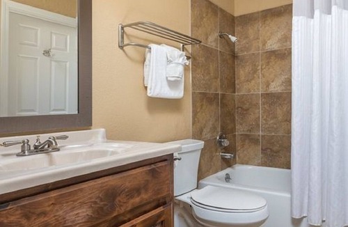 Flagstaff Resort | Price drop, 2-bedroom 2 bath resort with full kitchen, W/D pool, spa & much more