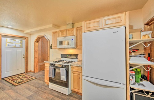 Priest River Cabin | Priest Lake Apartment Near Hiking Trails!