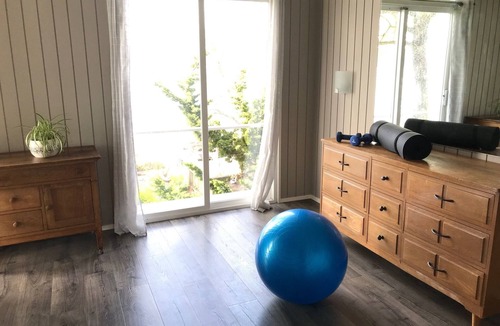 Gig Harbor House | Prime Sandy Beachfront Home with Mountain Views - 5 minutes to Gig Harbor/Tacoma