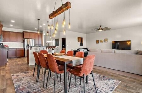 Caldwell House | Private 7-Acre Wine Trail Estate near Lake Lowell