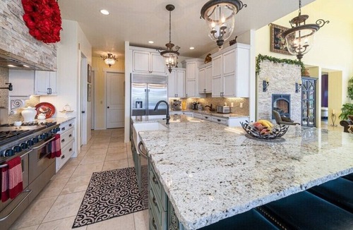 Manson House | Private All Suite Lakefront Estate with Pool House Set on Manicured Grounds