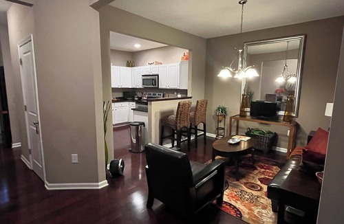 Tuttle West Apartment | Private Apt 1Bdrm Queen, Den + Futon Onsite Eatery, Gym, Dog Park, Walk 2 Stores