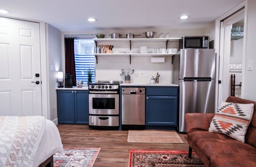 Washington Park West Apartment | Private Basement Studio Near Wash Park