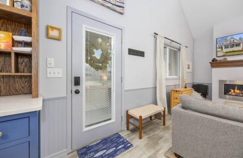 Spring Lake House | Private Beach + Walk to Spring Lake (Sleeps 6)