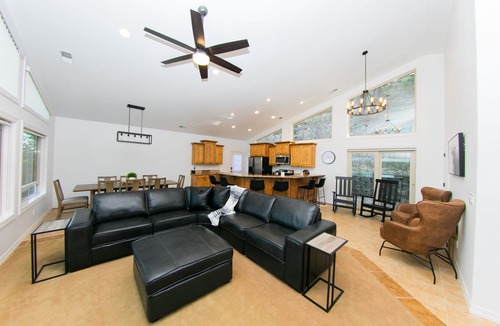 Hayden View Estates House | Private beautiful lake home 2 car garage w/dock & kayak access-3 miles to town!