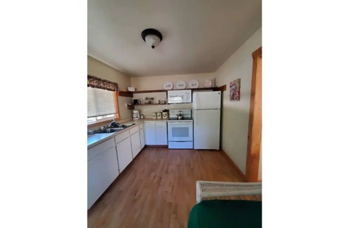 Noxon House | Private cabin at Noxon Creekside Motel
