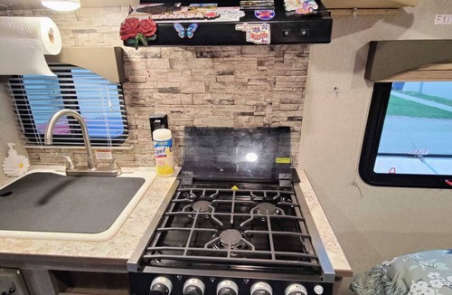 Omaha House | Private Camper/RV w/Full Hookups in Omaha, NE