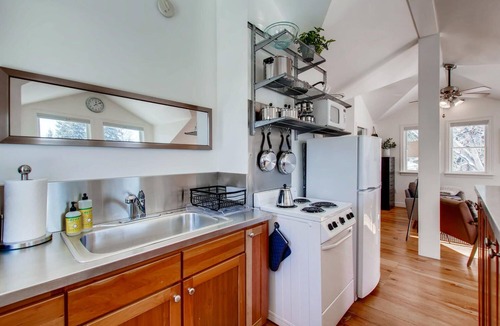 Old North Boulder House | Private Central Boulder Guest House w/Deck & Flatiron Views - 3 min to Pearl St