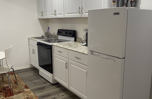 Sterling Hills Apartment | Private, Comfortable Basement Apartment