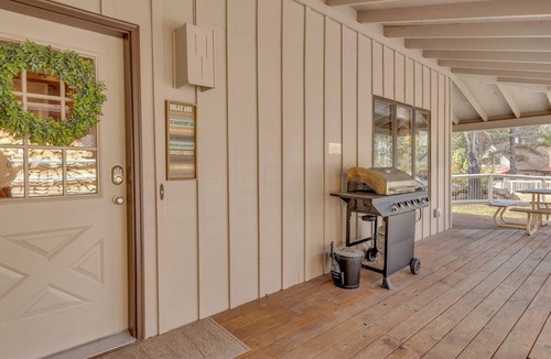 Sunriver Condo | Private Cottage w/hot tub, fireplace, air conditioning, seasonal communal pool
