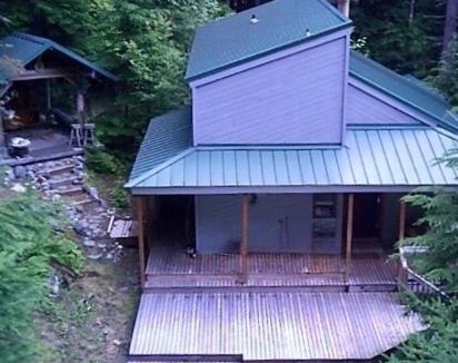 Enumclaw Ski Chalet | Private Cozy 3 BR Cabin near Mt Rainier, Sunrise & Crystal Mt Hiking