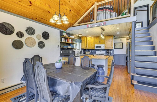 Dickinson Cottage | Private Deck + Hot Tub: Central Dickinson Home